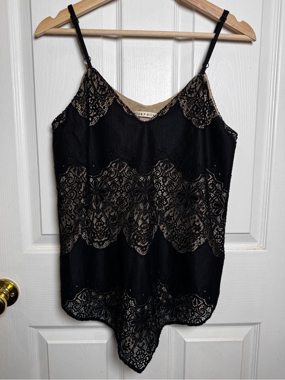 Alice + Olivia Black Nude Floral Lace Camisole Tank Gothic Romantic Medium